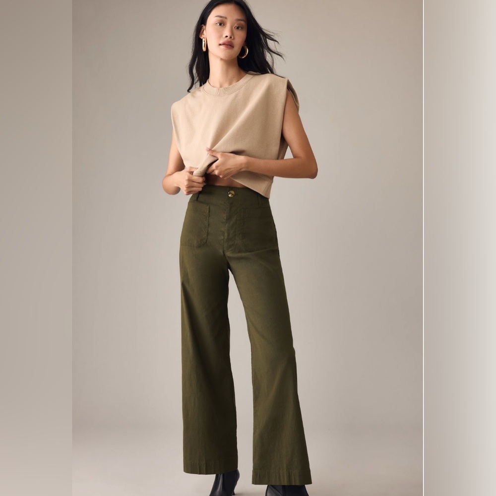 Maeve The Collette full length, magic fabric, 29 Holly